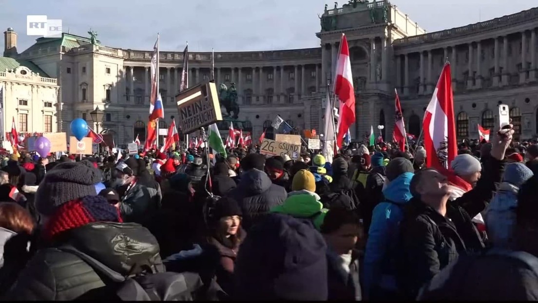LIVE aus Wien: Großdemonstration gegen Corona-Politik und Impfpflicht in Österreich