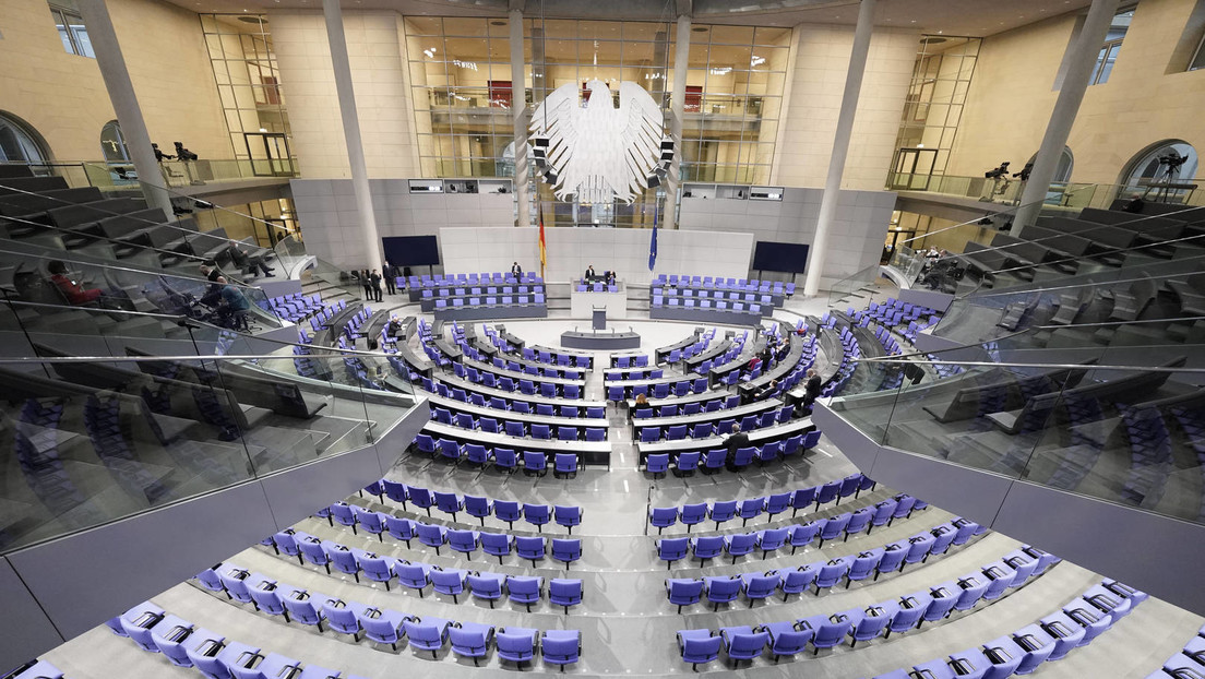 Bundestag beschneidet sich weiter selbst: Nun gilt "2G Plus" im Plenarsaal