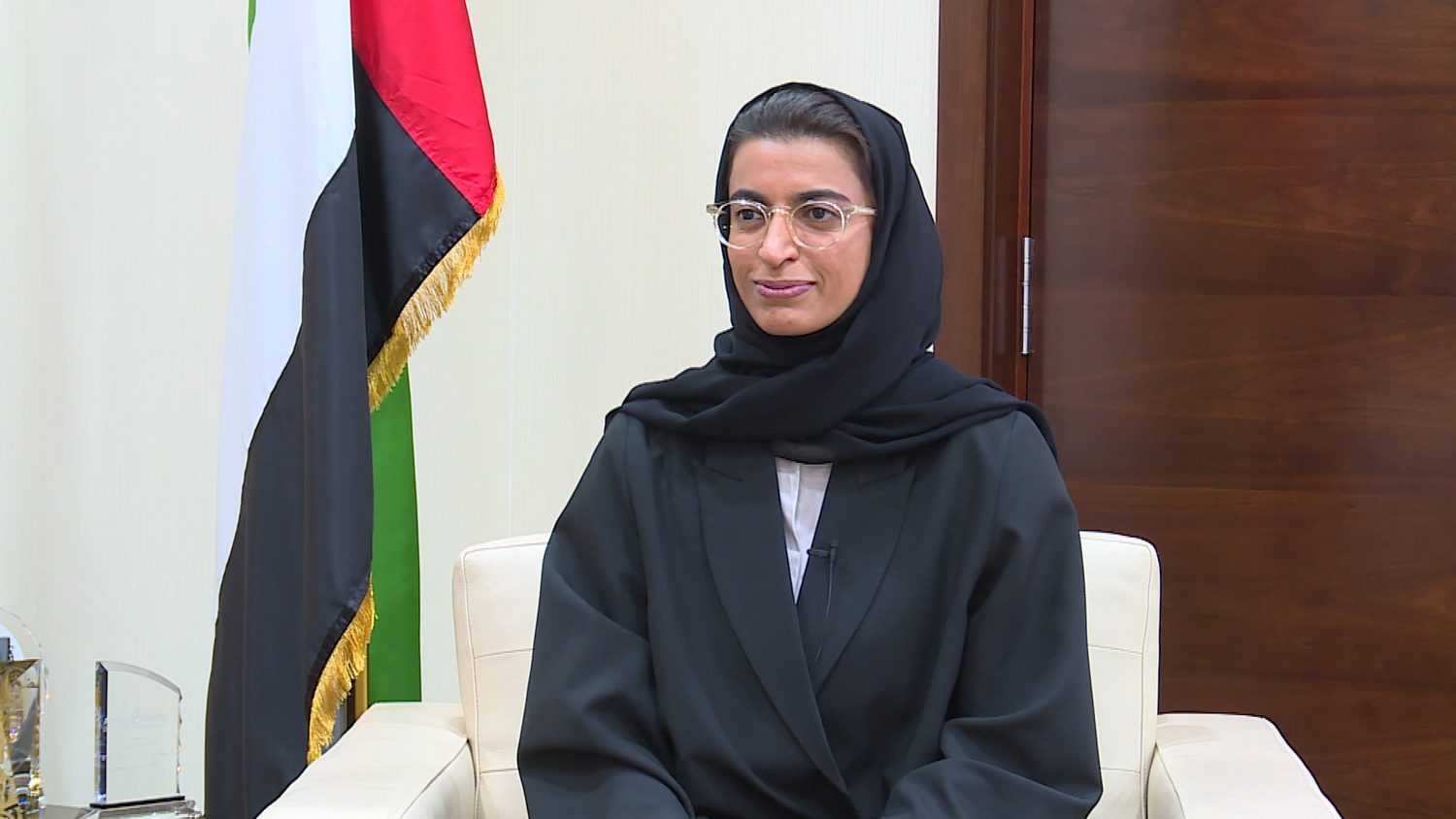 Нур аль фаллах. Министр культуры ОАЭ. Нур Аль Фаллах фото. Интервью Катар.