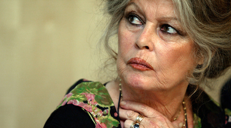 Former sex symbol Bardot calls Aussie plan to kill 2mn feral cats 'animal genocide'