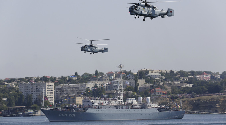 Russia’s Navy Day: Warships, subs, aircraft show off military might (PHOTOS, VIDEOS)