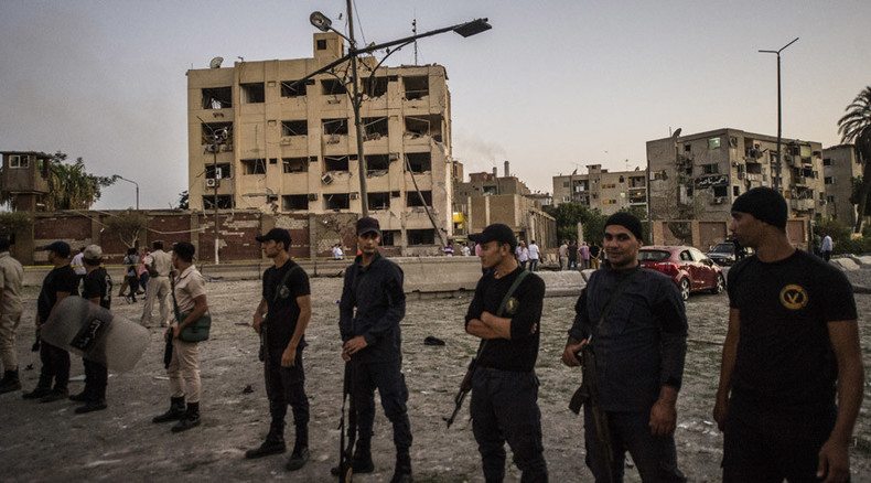 Large blast targets security building in Cairo, ISIS claims responsibility