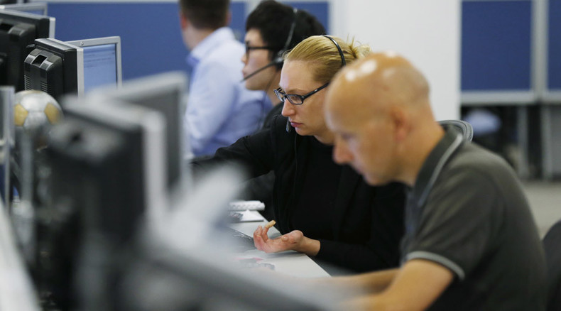 ‘National disgrace’: 3.5m Brits working over 48hrs per week, says TUC