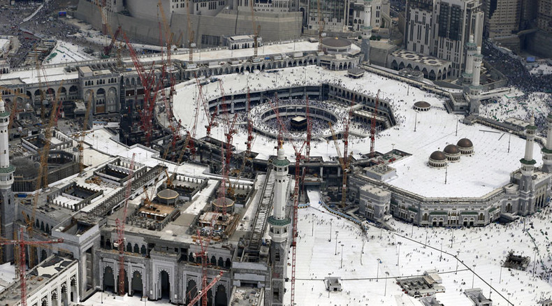Crane crash at Grand Mosque of Makkah