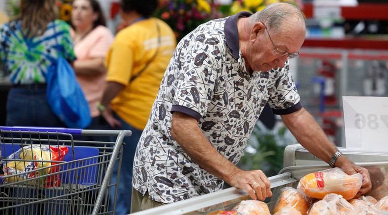 American incomes shrink with no decline in poverty