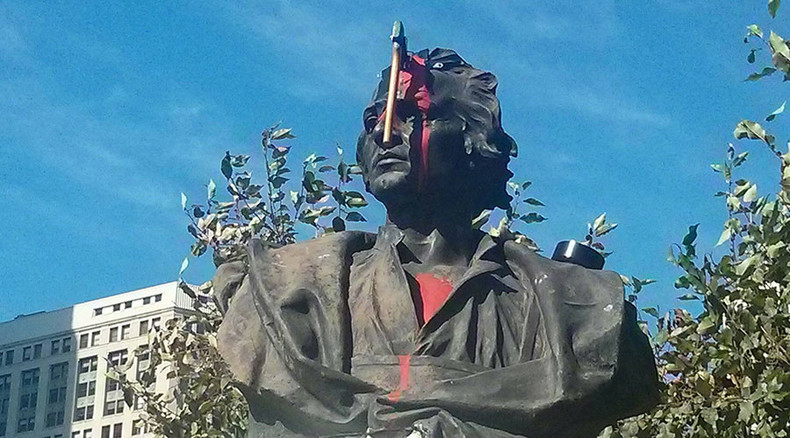 In Detroit, Columbus monument gets axed