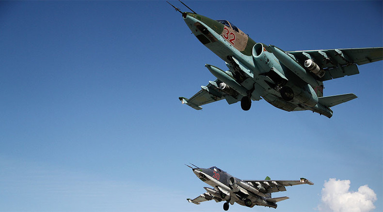 Russian airstrikes in Syria 'redrawing battlefield lines', sending ISIS fleeing (VIDEO)