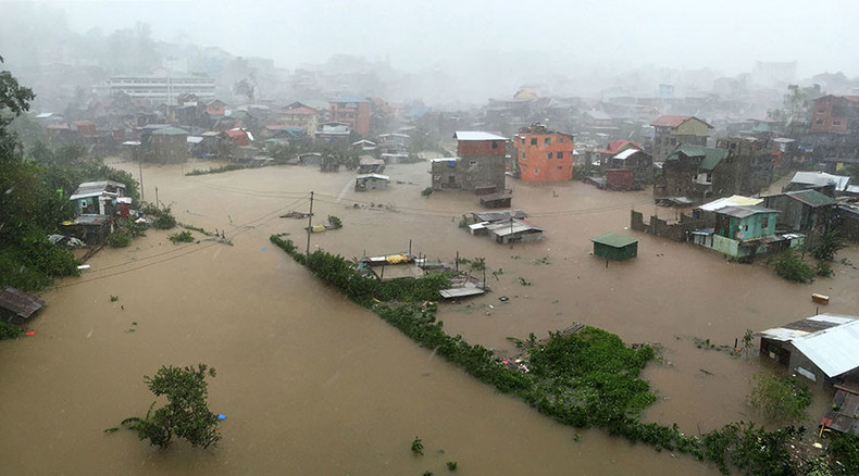 Typhoon Koppu hits Philippines, kills at least 16, displaces 60,000 (PHOTOS, VIDEOS)