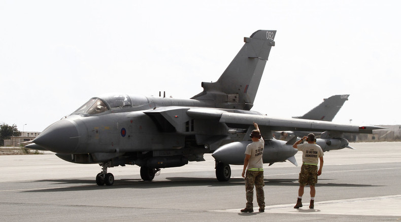 British generals, diplomats outraged at Cameron’s retreat over Syria airstrikes