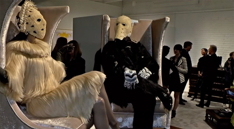 Art from… human hair, bones & teeth hits St. Louis (VIDEO)
