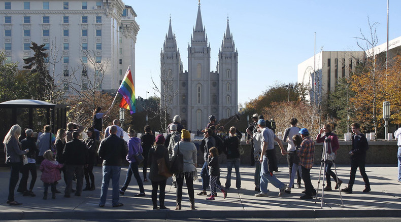 Over 1,800 Mormons cut ties with Church over new anti-gay policy