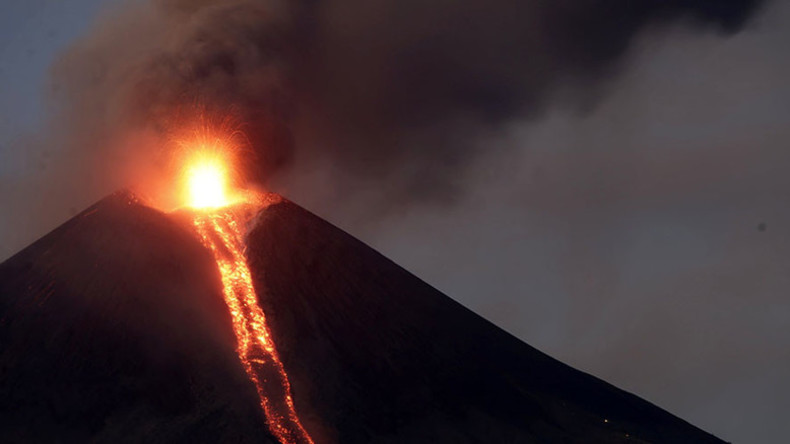 nicaragua"s momotombo volcano erupts for 1st time