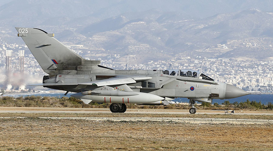1st British airstrikes on oilfields deal ISIS ‘real blow’ – Fallon