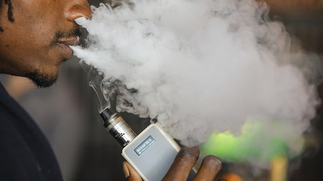 ‘Popcorn lung’: E-cigarette flavor chemicals linked to lung disease – study