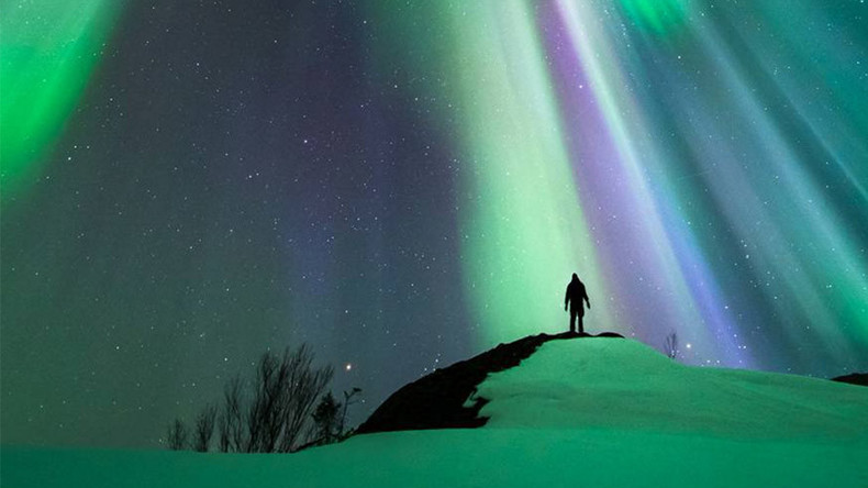 Spectacular Northern Lights outshine NYE fireworks (PHOTOS)