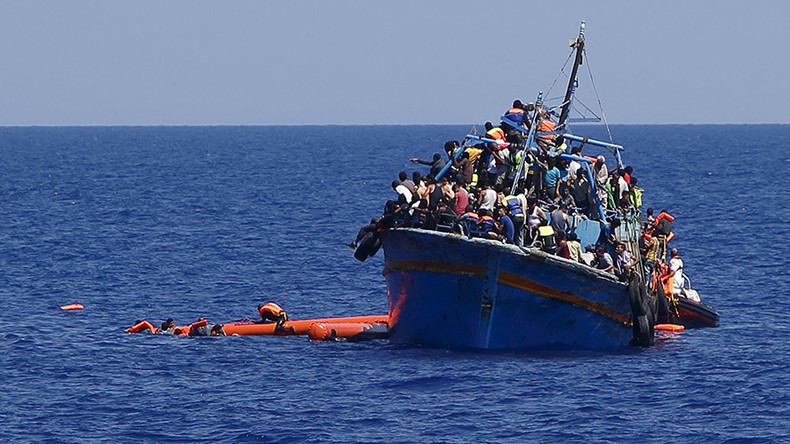 2015 Deadliest Year For Migrants Crossing Mediterranean — RT World News