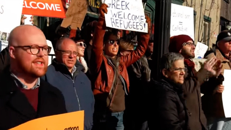 Opposing rallies face off in Pennsylvania over arrival of Syrian refugees (VIDEO)