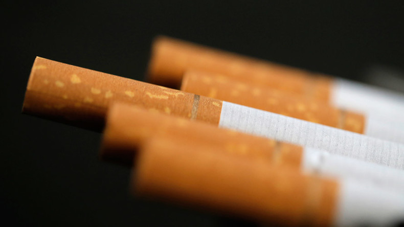 Aloha to smoke: Hawaii becomes 1st state to bar under-21s from buying tobacco