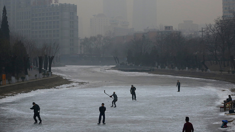 Beijing to shut down 2,500 polluting firms to tackle smog crisis
