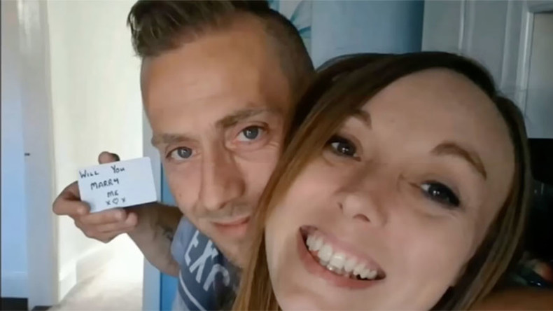 Selfie secrets: 148 ways to say ‘Will you marry me?’
