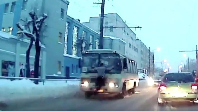 Die hard: Russian throws himself at bus in suicide attempt, goes back to work (VIDEO)