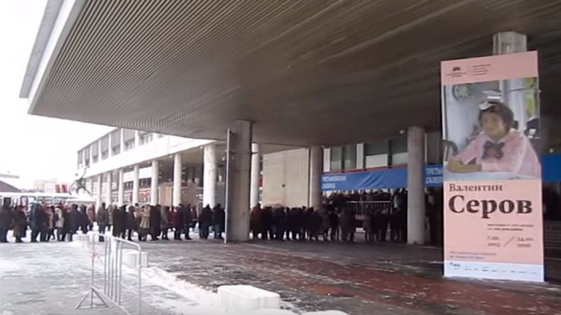 Moscow art lovers besiege Tretyakov Gallery, triggering online ticket sales limitation