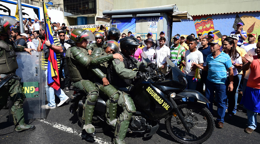 Thousands rally in Venezuela in support of new parliament (PHOTOS ...