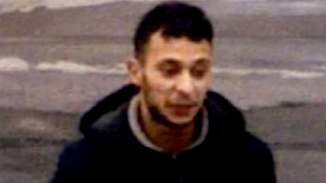 First CCTV images of fugitive suspect №1 in Paris attacks released by media