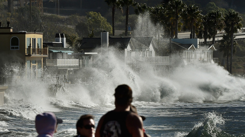 150,000 homes without power, gusts up to 115mph as El Nino storm hits ...