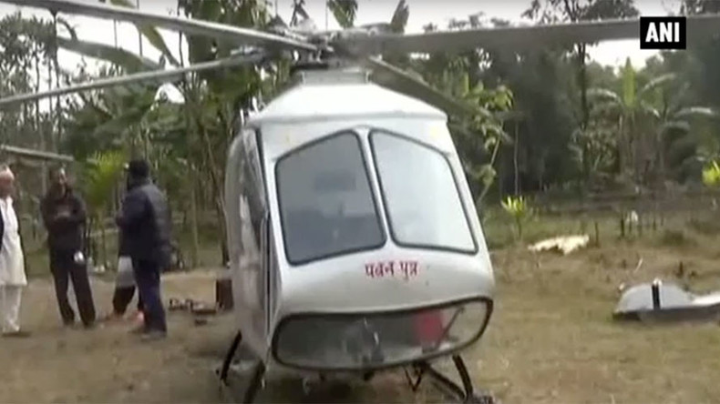 Chopper shop: Indian welder crafts makeshift helicopter using car parts (VIDEO)