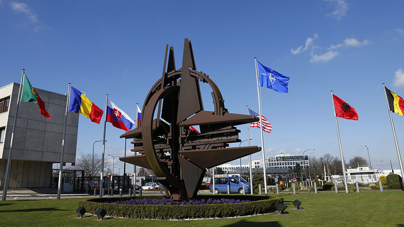 'US teams up with E. Europe to prevent W. Europe rapprochement with Moscow'