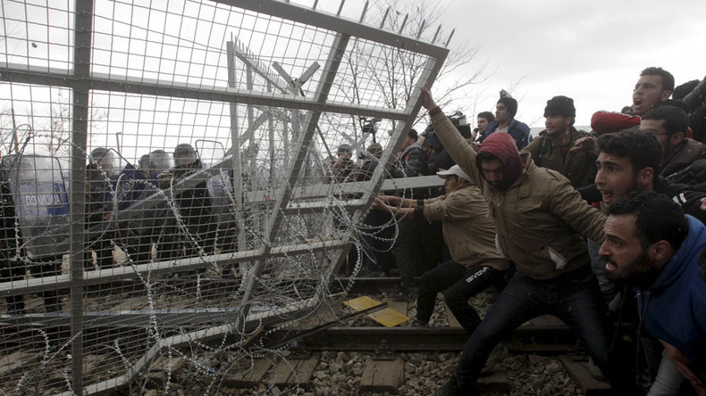 Macedonia eyes shutting off Balkan route if Austria hits refugee limit