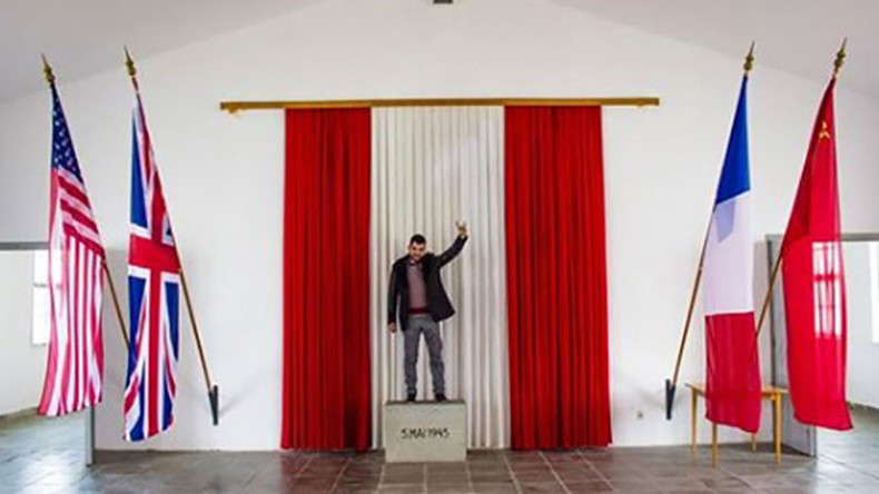 Turkish nationalist desecrates Holocaust memorial at Mauthausen in Austria