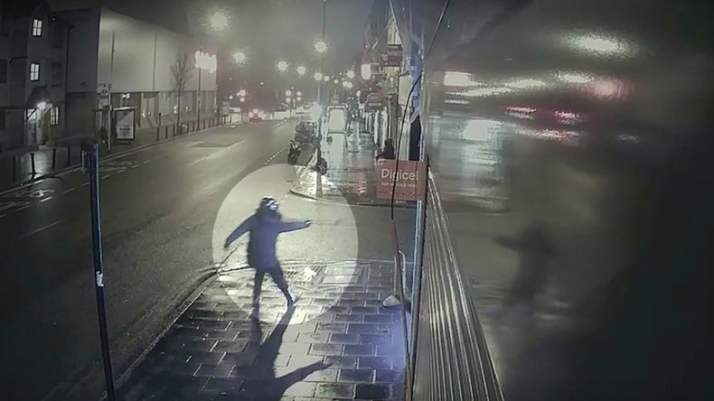 Shooting by gang in Brixton caught on CCTV (VIDEO)