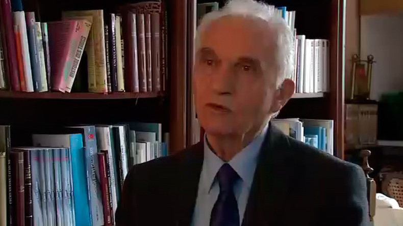 'Turkey and EU make refugees a matter of bargaining - a violation of int'l treaties'
