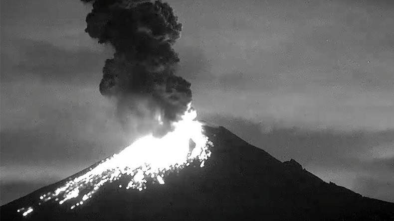 Mexico s Popocatepetl volcano  spectacularly erupts 
