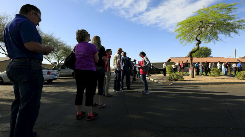 Dem. Party, Clinton and Sanders to sue Arizona over voting delays in March primaries – report