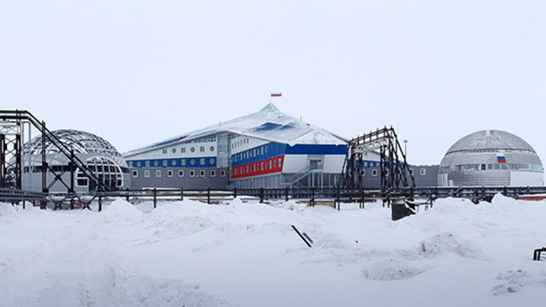 Snowy stronghold: Russian defense minister visits new Arctic military base (PHOTOS, VIDEO)