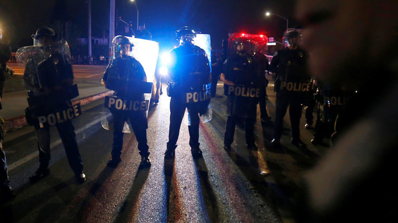20 arrests as ‘Dump Trump’ protesters block road, clash with cops in Orange County (VIDEO)