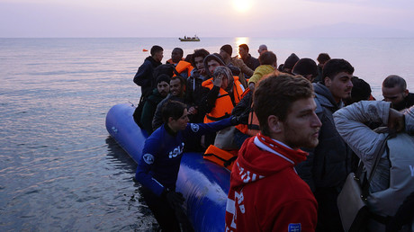 Deportations kick off in Greece amid warnings Turkey is 'not safe 3rd country for refugees'
