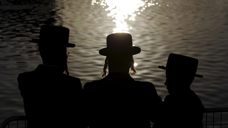 Jewish community claims it is being pushed out of Montreal neighborhood