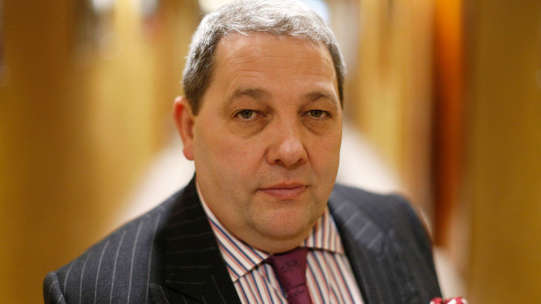 UKIP MEP fails English test with Twitter gaffe, internet goes crazy