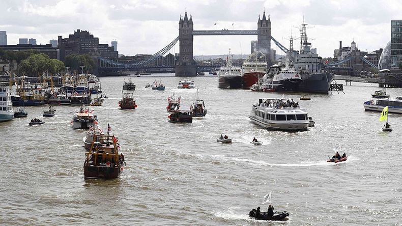 Our Daily Brexit: Boat Leave! Farage fights off Bob Geldof in Battle of the Thames
