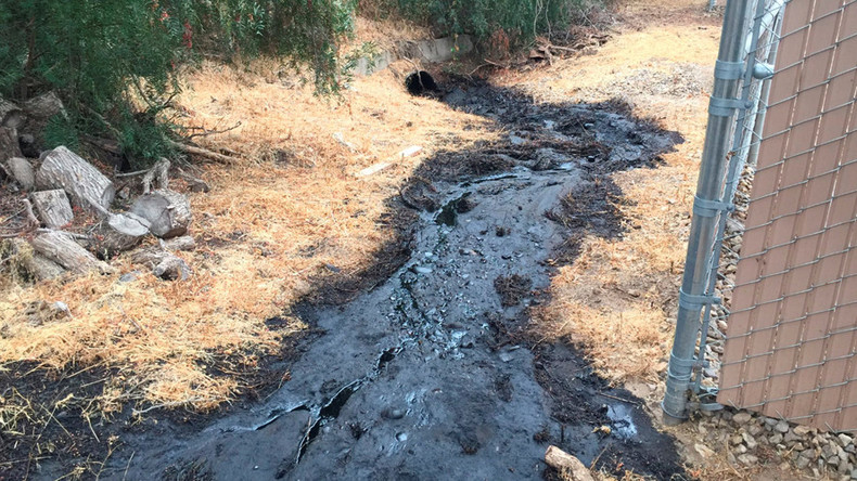29,400 gallons of oil spill near ocean in Southern California