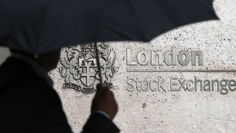 British Pound falls to 30-yr low against US dollar