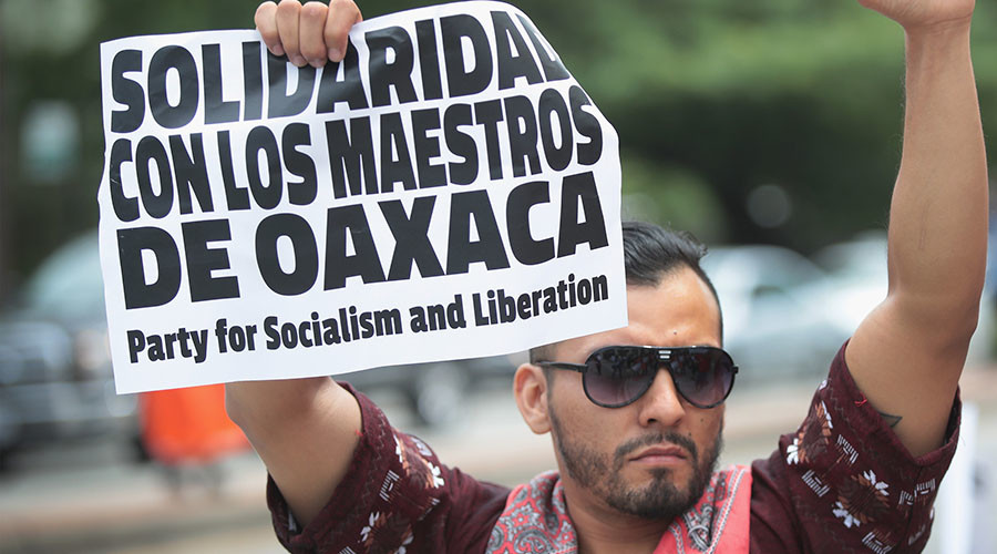 2nd day of protests outside NYC Mexico consulate over Oaxaca killings (VIDEOS)