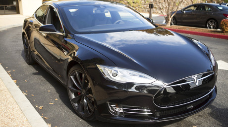 Federal gov’t opens investigation into first known Tesla Autopilot fatality
