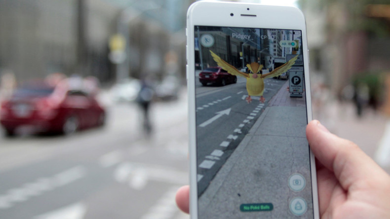 Pokémon stop! Driver immersed in game craze rams police car in Baltimore