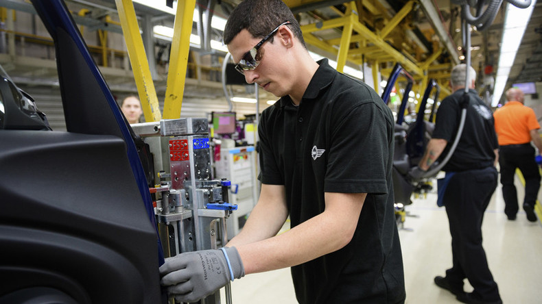 Pound up as UK unemployment falls to lowest since 2005