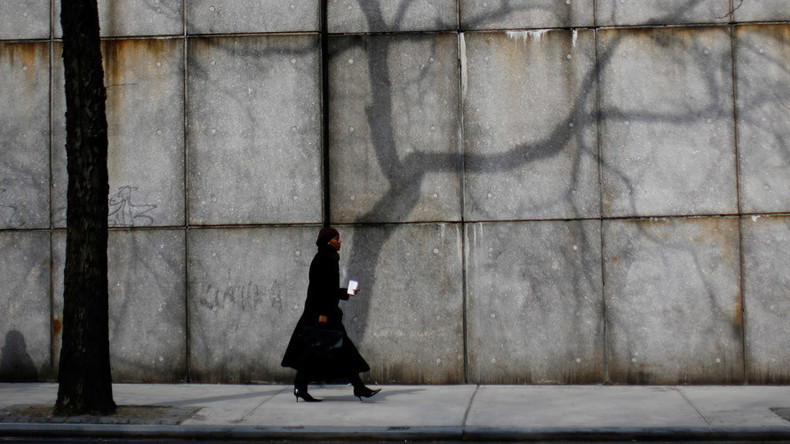 Muslim woman sues Chicago officers for ripping off hijab, assaulting her during Ramadan